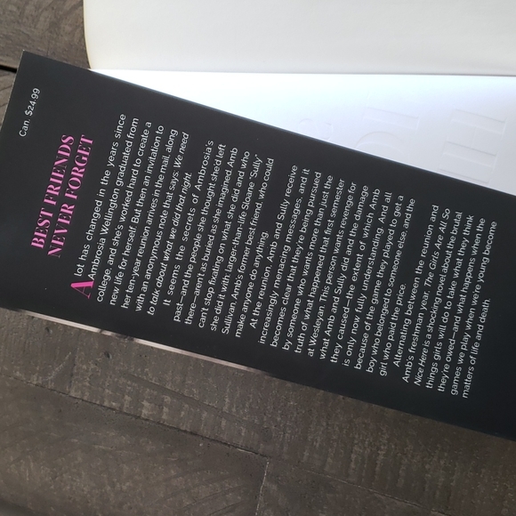 THE GIRLS ARE ALL SO NICE HERE: A Novel by Laurie Elizabeth Flynn - Picture 3 of 3